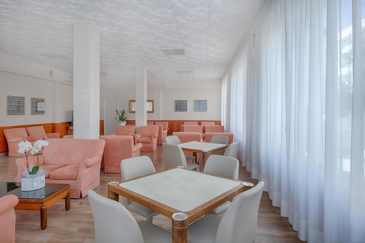 Hotel Continental Milano Marittima Exterior foto