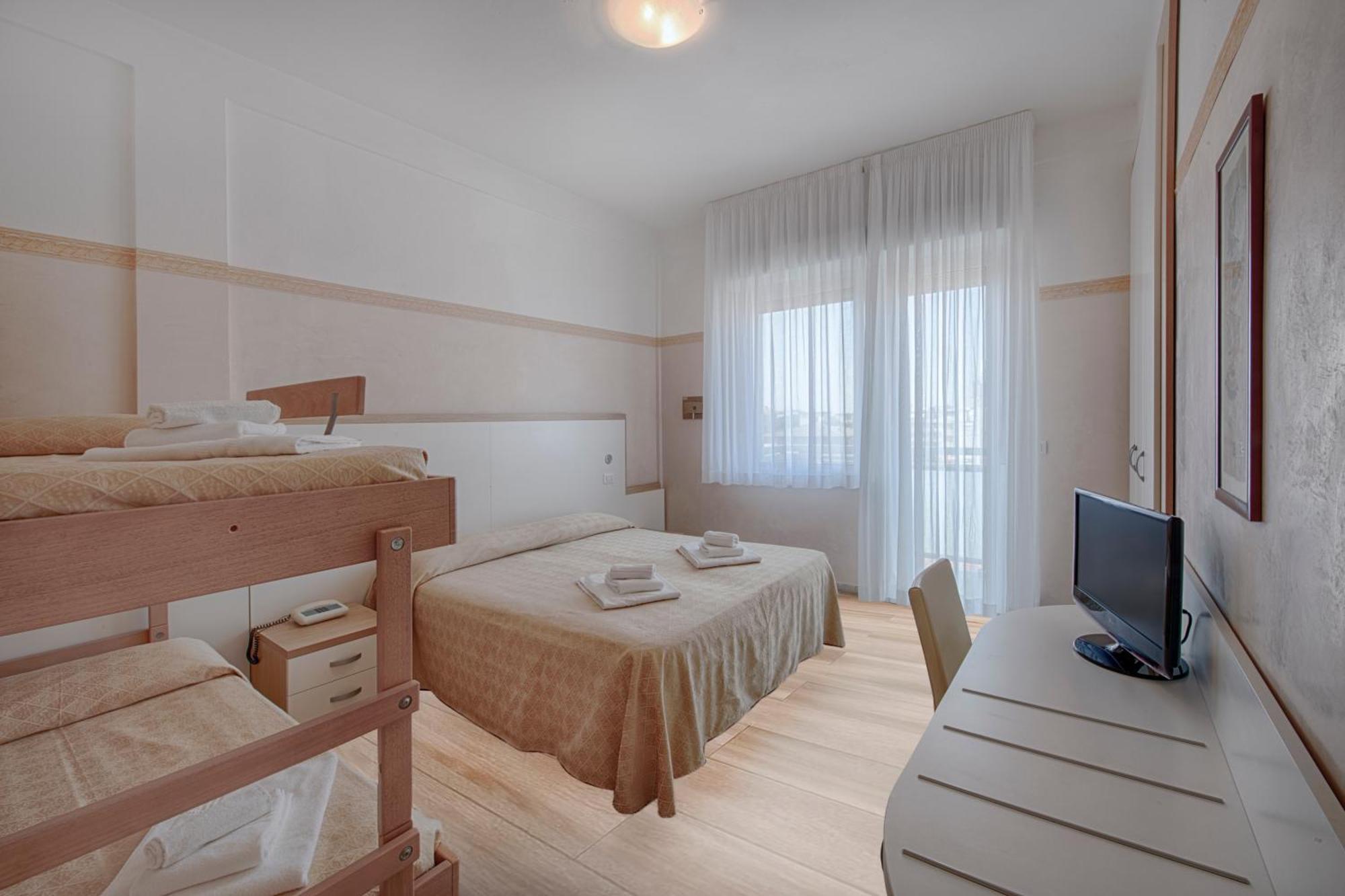 Hotel Continental Milano Marittima Exterior foto